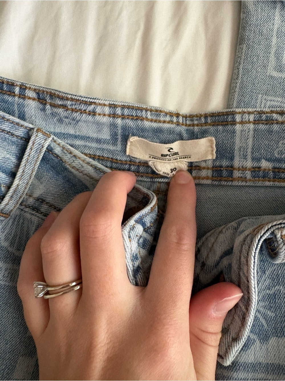 Rip Curl Light Blue Printed Denim Jeans - Picture 4 of 6